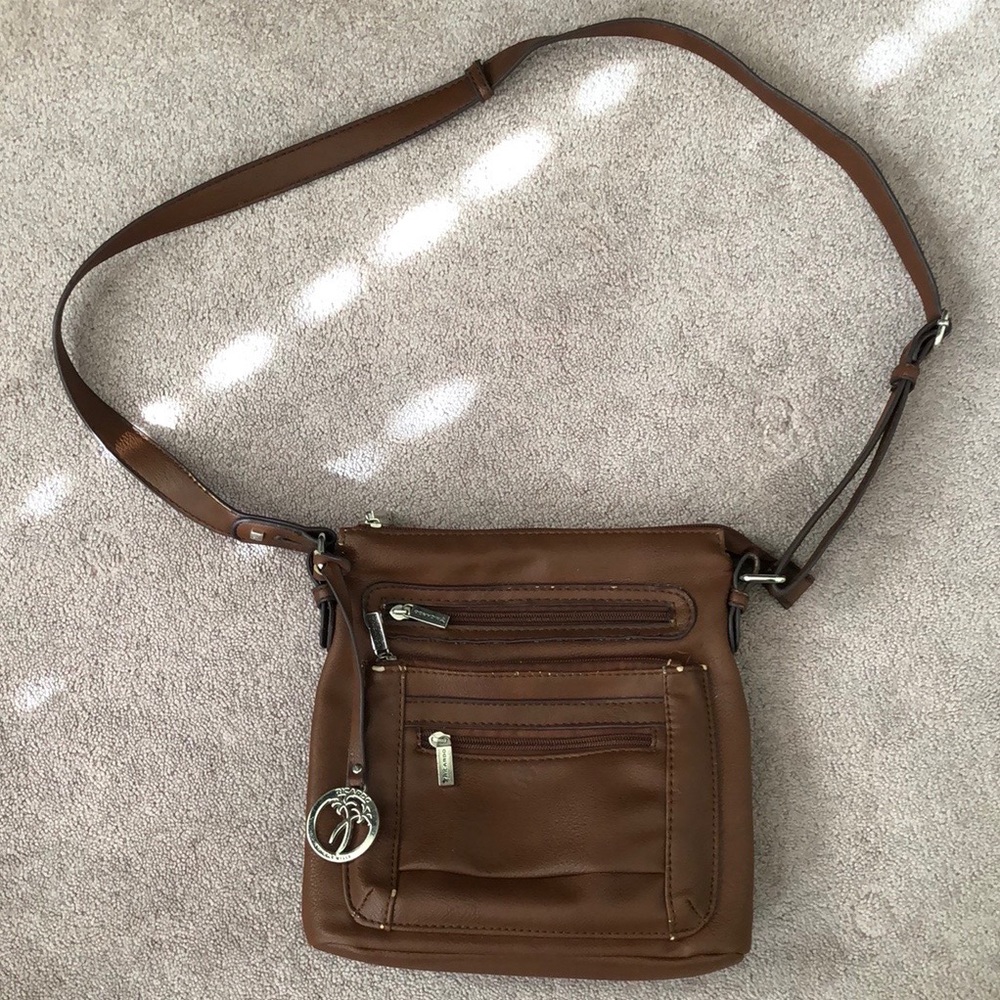 Ricardo Faux Leather Crossbody Bag💋
